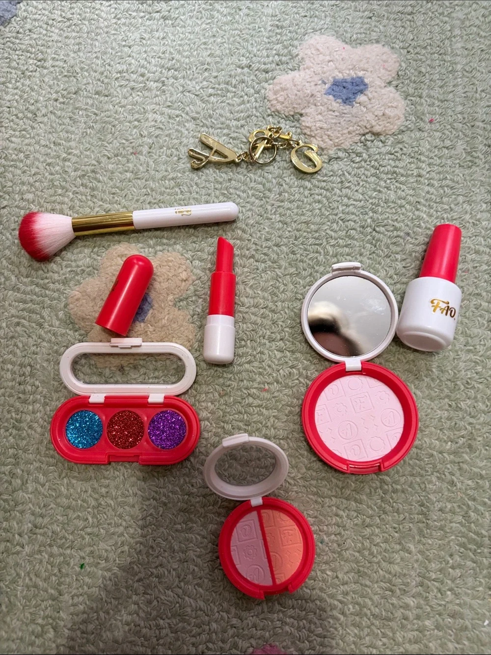 FAO Schwarz Pink Kids Purse with Play Makeup Set
